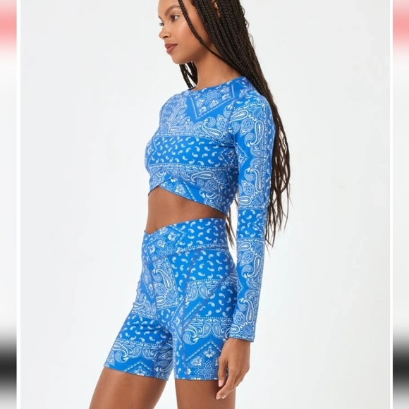 L*Space The Aim High Crop Top & Printed Carter Bike Shorts•Size XL - Picture 4 of 12